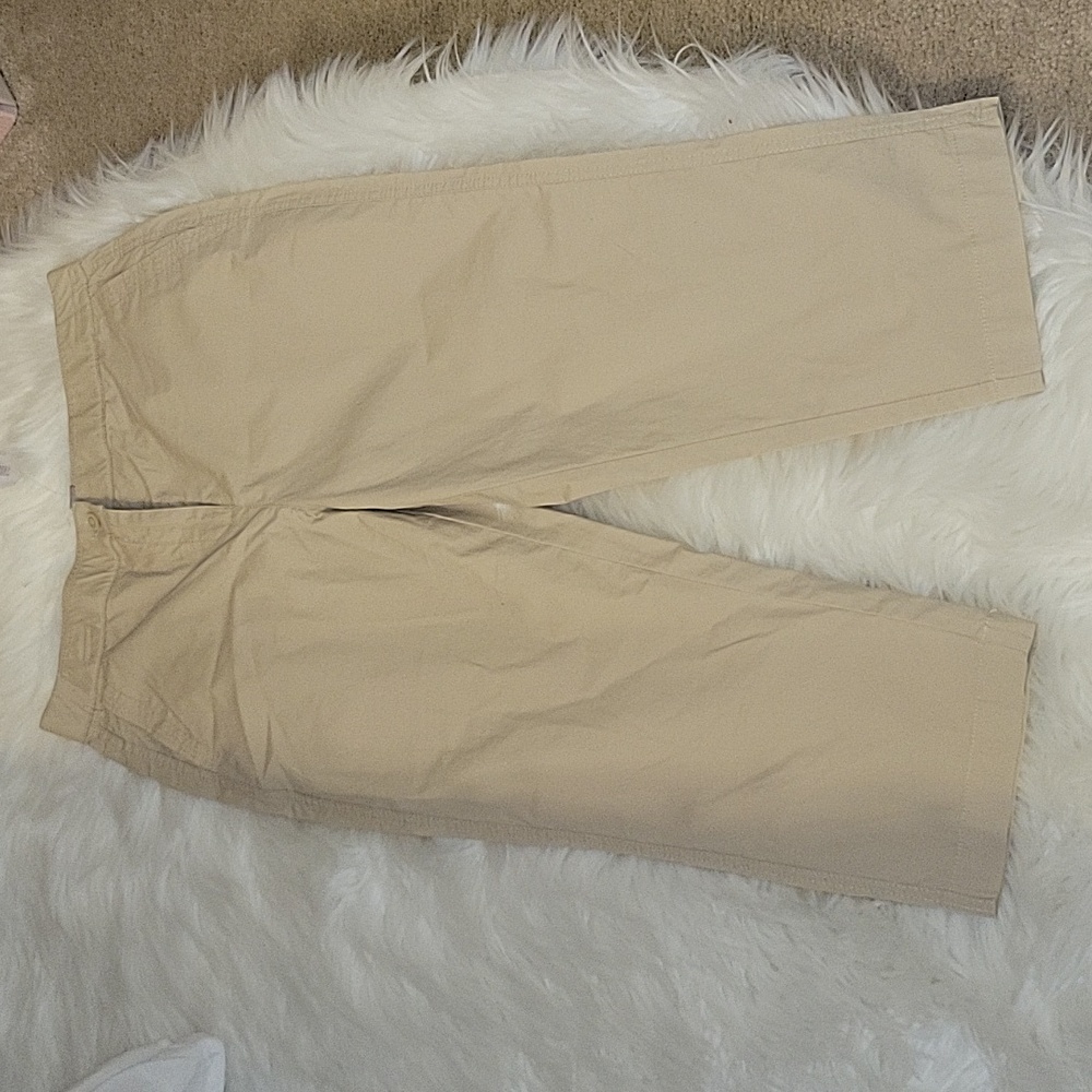 Chico's Fitiques comfort waist stretch Capri pants basic crop khaki .05 SM NEW…